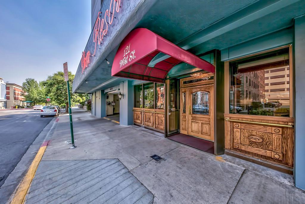 Plaza Club Hotel